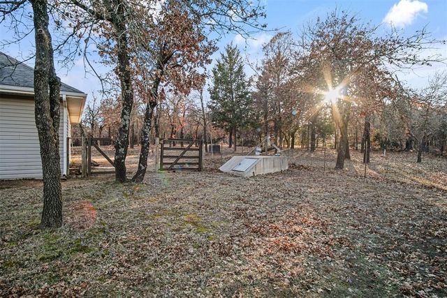 10751 Shady Oaks Lane, Guthrie, OK 73044