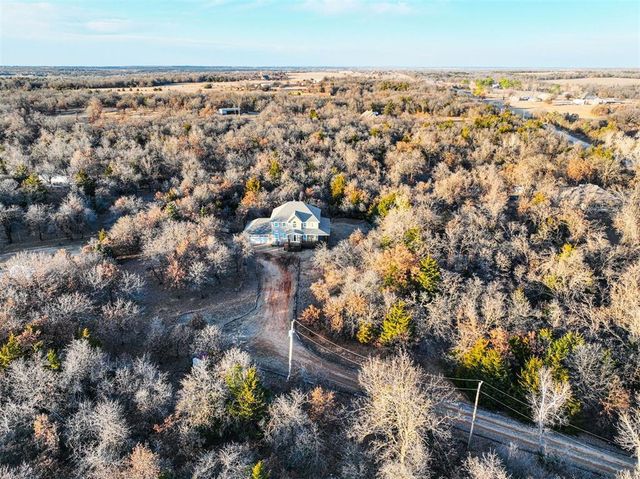 10751 Shady Oaks Lane, Guthrie, OK 73044