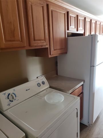 23653 Stonehenge Boulevard, Novi, MI 48375
