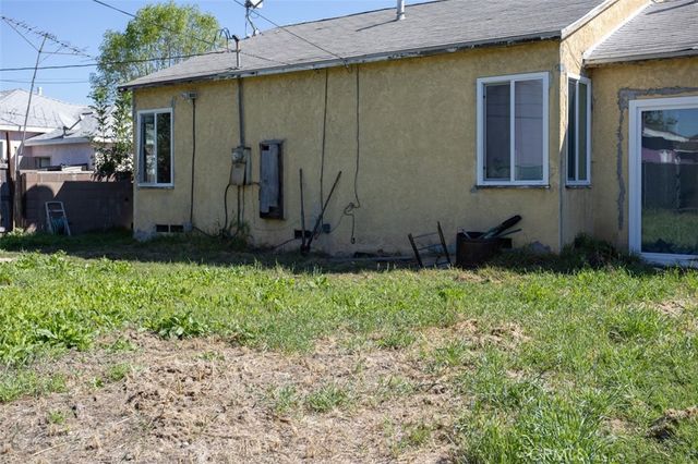 1401 S Whitemarsh, Compton, CA 90220