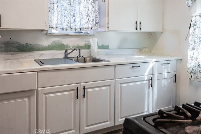 1401 S Whitemarsh, Compton, CA 90220