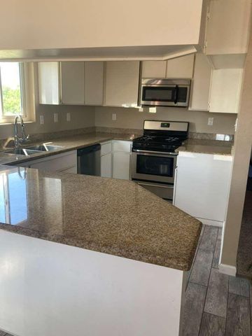 3011 Anne St, Stockton, CA 95206