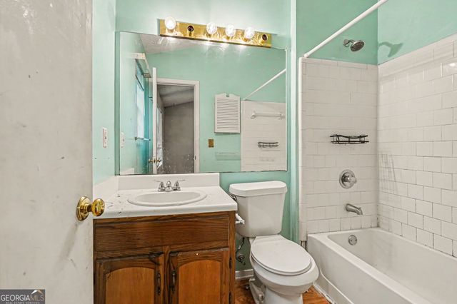 5670 Wells Circle, Stone Mountain, GA 30087