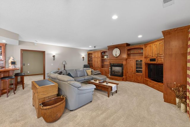 2623 S Coon Creek Drive, Andover, MN 55304