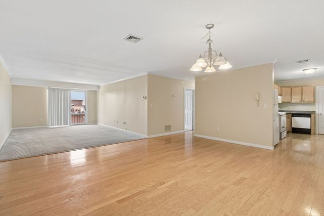 1508 Gorham 306, Lowell, MA 01852