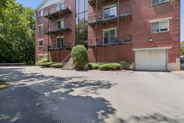 1508 Gorham 306, Lowell, MA 01852