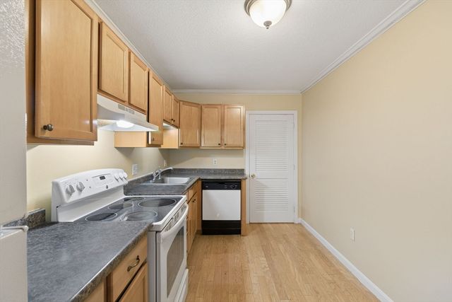 1508 Gorham 306, Lowell, MA 01852