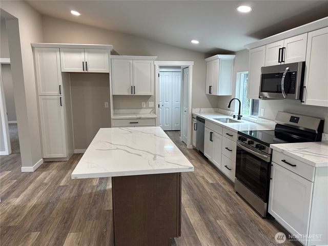 1500 SE Spruce Road, Port Orchard, WA 98367