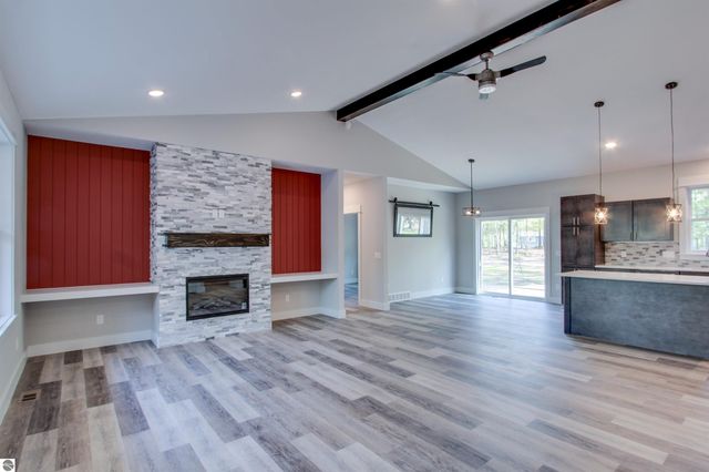 8932 Acres Run Drive, Traverse City, MI 49684