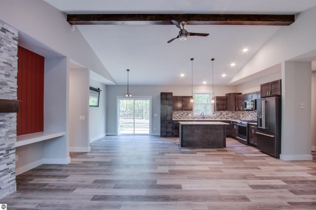 8932 Acres Run Drive, Traverse City, MI 49684