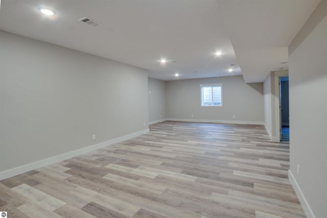 8932 Acres Run Drive, Traverse City, MI 49684