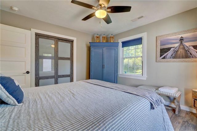 2725 Sterling Point Dr, Portsmouth, VA 23703