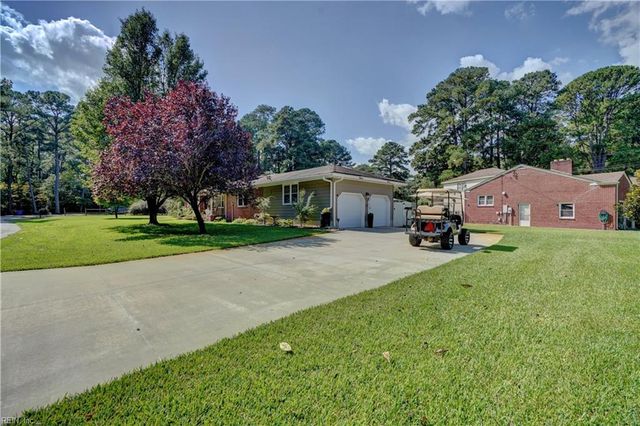 2725 Sterling Point Dr, Portsmouth, VA 23703