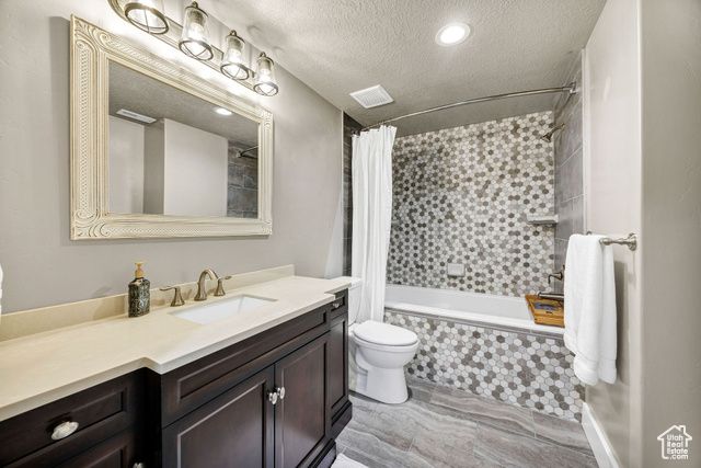 275 S 300 E, Wellsville, UT 84339