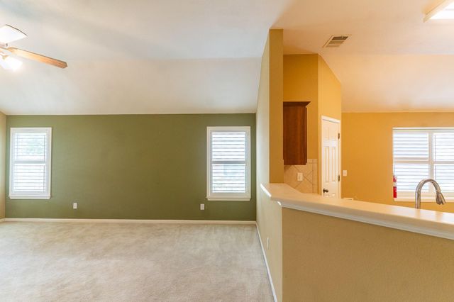 105 Remington RUN, Bastrop, TX 78602