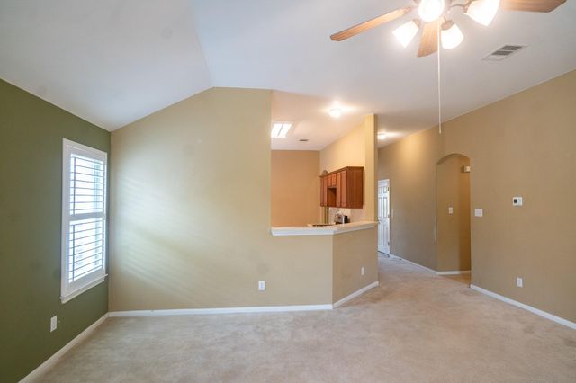 105 Remington RUN, Bastrop, TX 78602