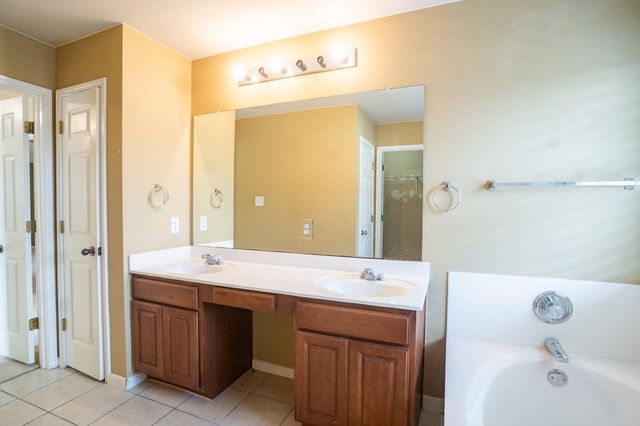 105 Remington RUN, Bastrop, TX 78602