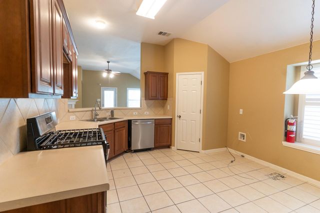 105 Remington RUN, Bastrop, TX 78602