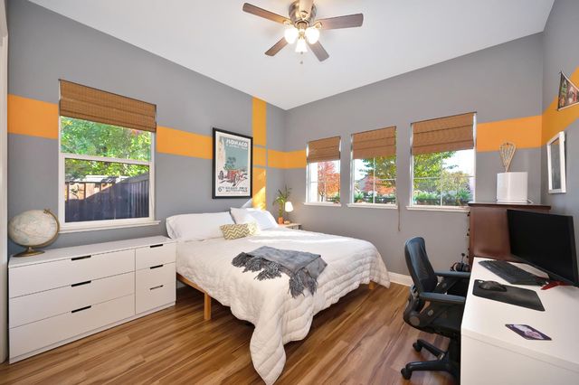 1866 Penrose Ct, Folsom, CA 95630