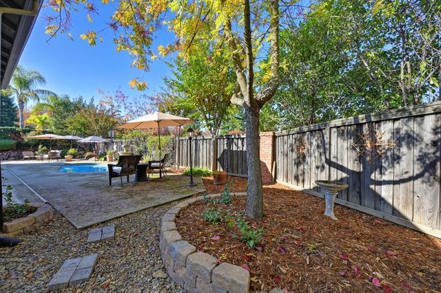 1866 Penrose Ct, Folsom, CA 95630