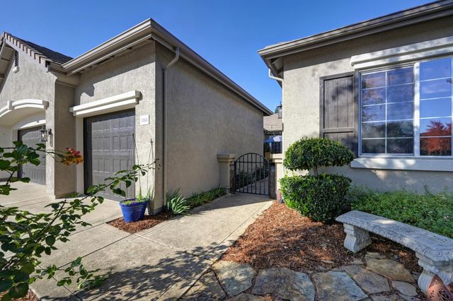 1866 Penrose Ct, Folsom, CA 95630