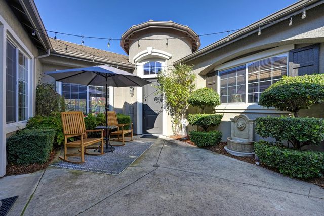 1866 Penrose Ct, Folsom, CA 95630