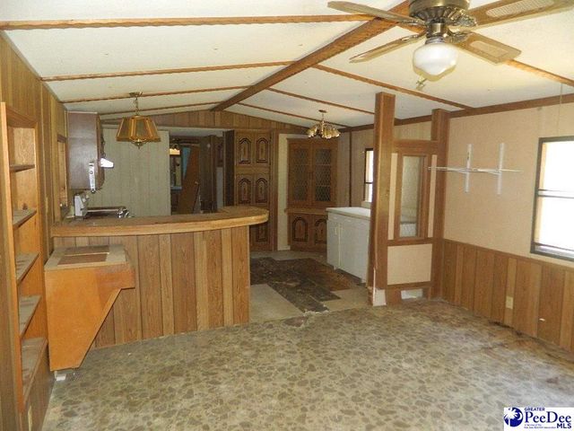 2002 Catalpa Drive, Dillon, SC 29536