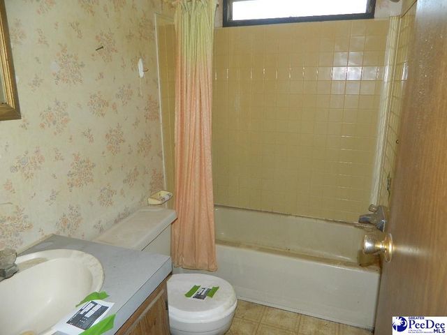 2002 Catalpa Drive, Dillon, SC 29536