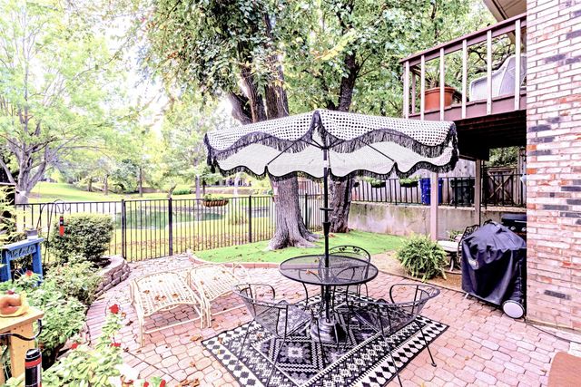 1805 Lakecrest Court, Carrollton, TX 75006