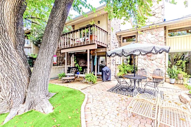 1805 Lakecrest Court, Carrollton, TX 75006