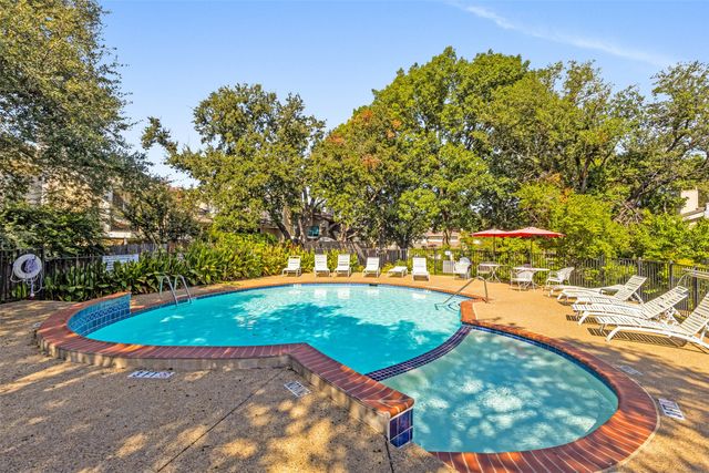 1805 Lakecrest Court, Carrollton, TX 75006