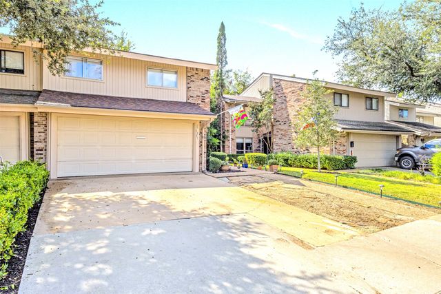 1805 Lakecrest Court, Carrollton, TX 75006