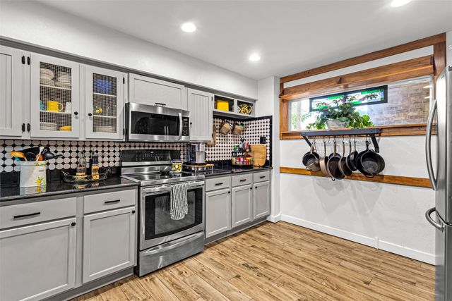 1805 Lakecrest Court, Carrollton, TX 75006