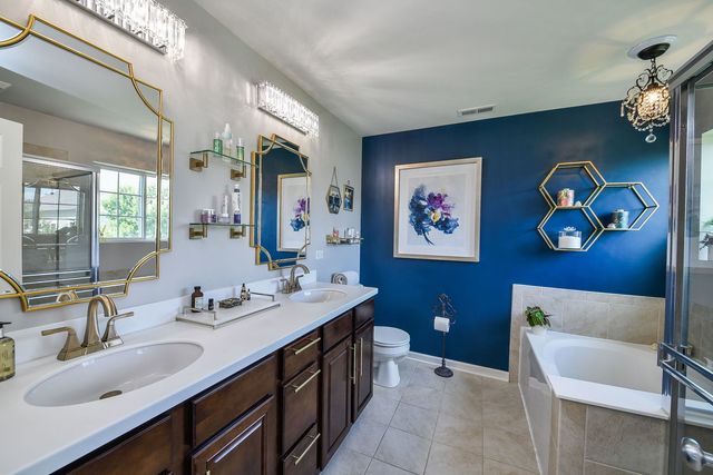 184 Birch Lane, St. Charles, IL 60175