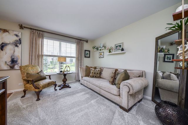 184 Birch Lane, St. Charles, IL 60175