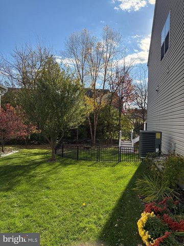 509 BROOKSHIRE DR, Lancaster, PA 17601