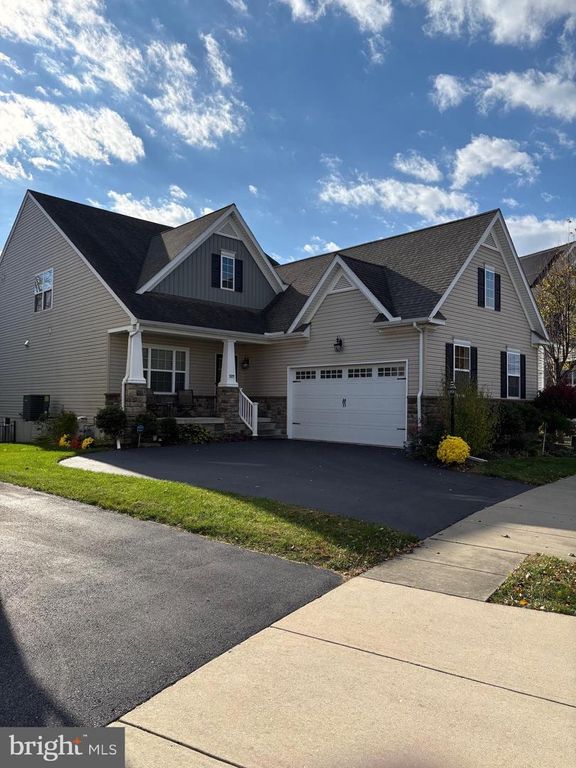 509 BROOKSHIRE DR, Lancaster, PA 17601