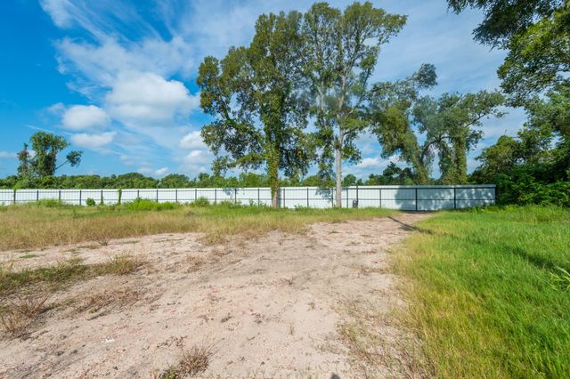 1353 Siedel Road, Brookshire, TX 77423