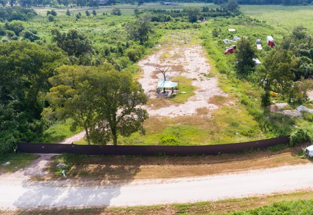 1353 Siedel Road, Brookshire, TX 77423