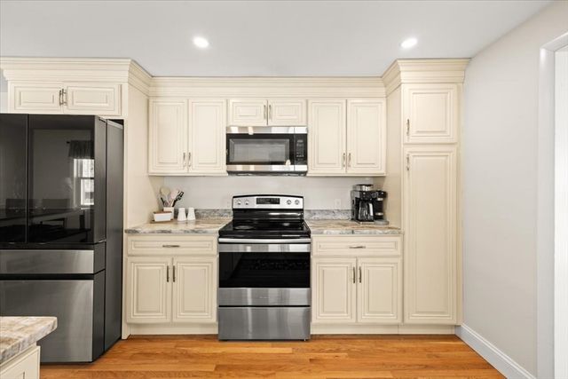 6 Ascension St, Blackstone, MA 01504