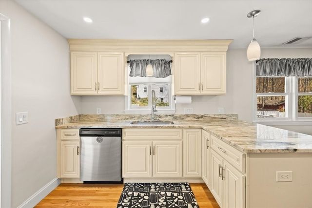 6 Ascension St, Blackstone, MA 01504