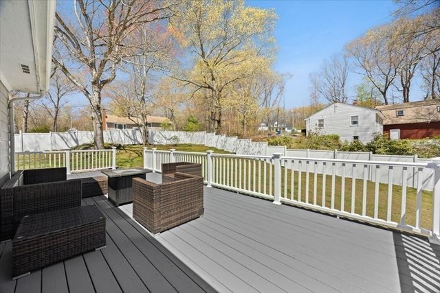 6 Ascension St, Blackstone, MA 01504