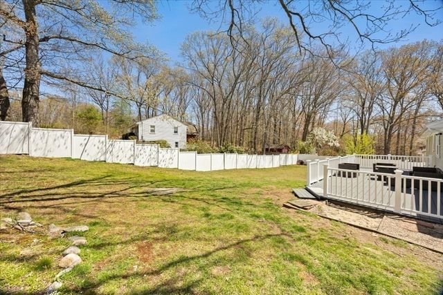 6 Ascension St, Blackstone, MA 01504