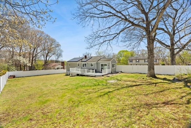 6 Ascension St, Blackstone, MA 01504