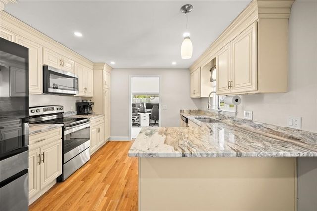 6 Ascension St, Blackstone, MA 01504
