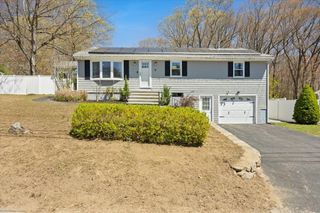 6 Ascension St, Blackstone, MA 01504