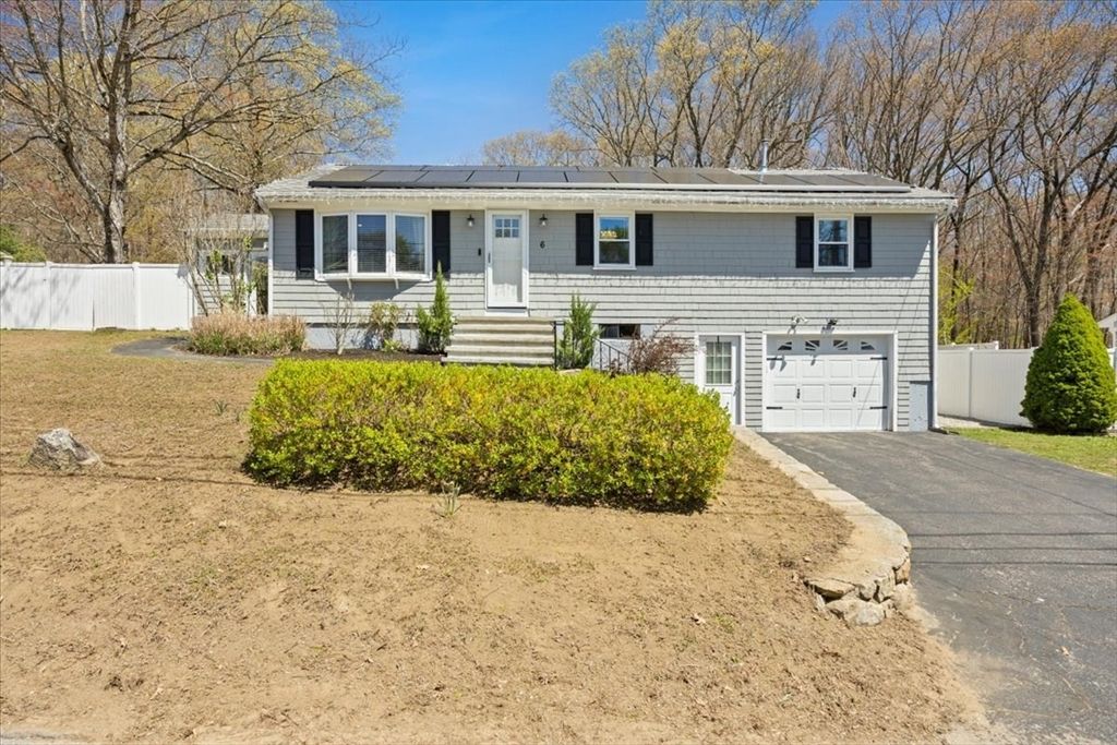 6 Ascension St, Blackstone, MA 01504