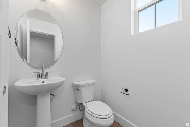 1944 S 2425 W, West Haven, UT 84401