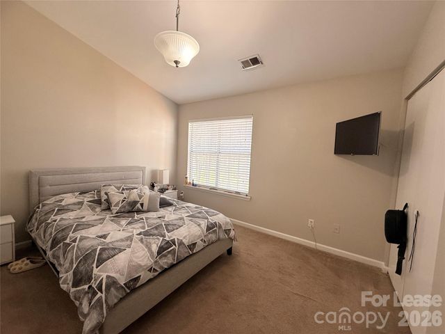 8212 Circle Tree Lane, Charlotte, NC 28277