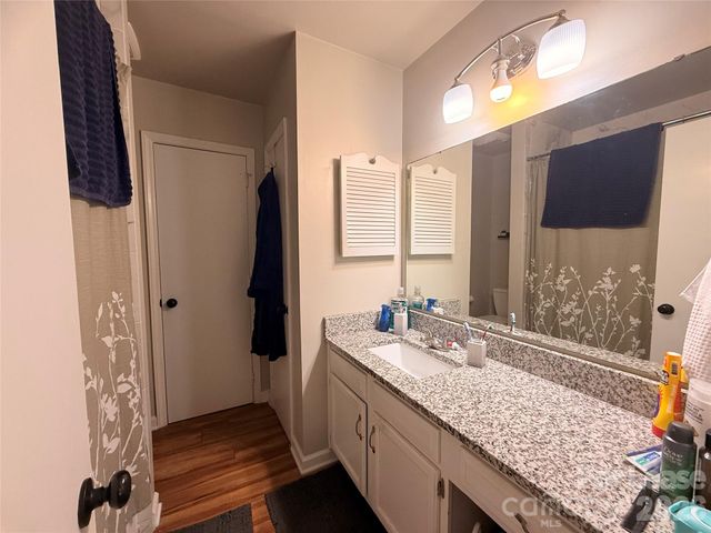 8212 Circle Tree Lane, Charlotte, NC 28277